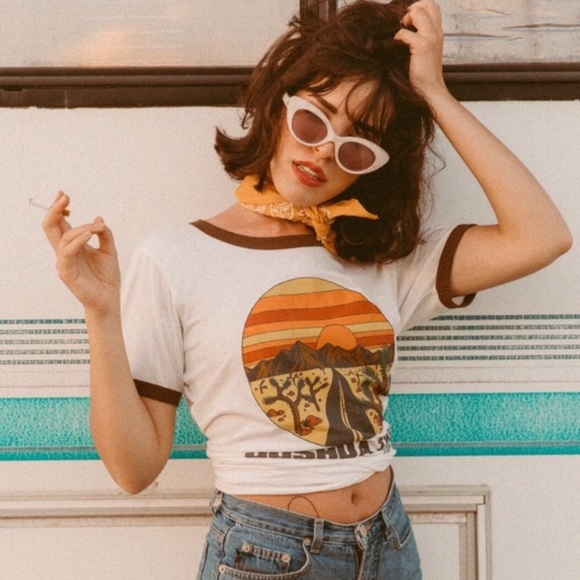 Ringer Y2K Retro T-Shirt - Picture 5 of 7